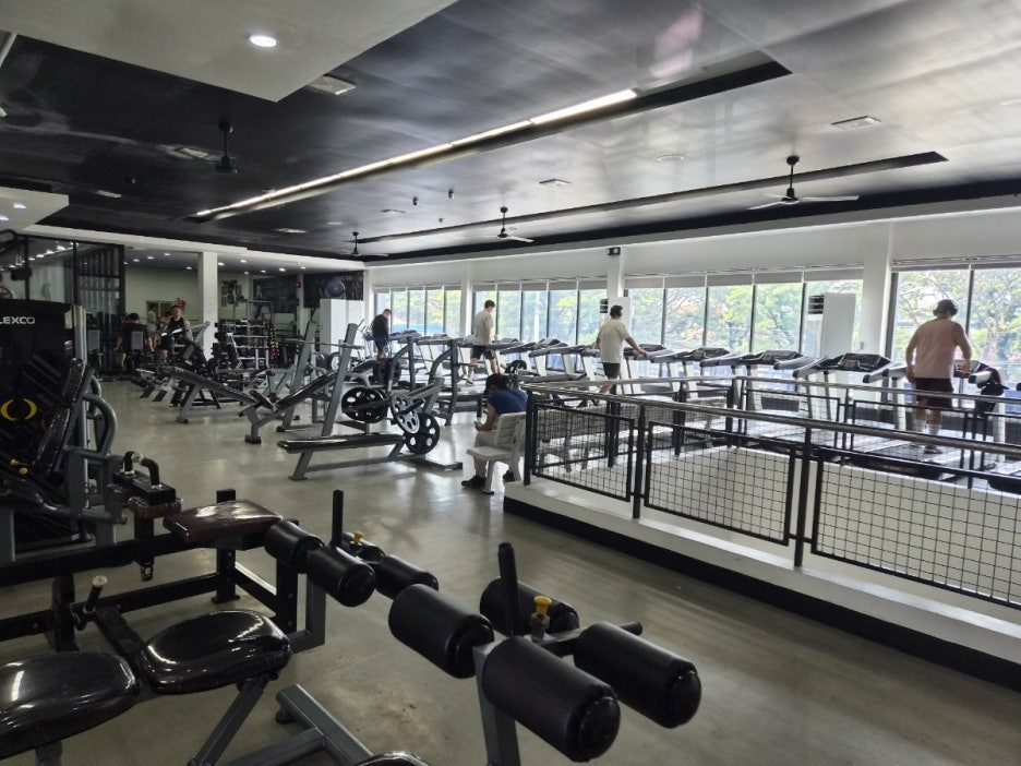 런닝맨 헬스장 (Running Man Gym)