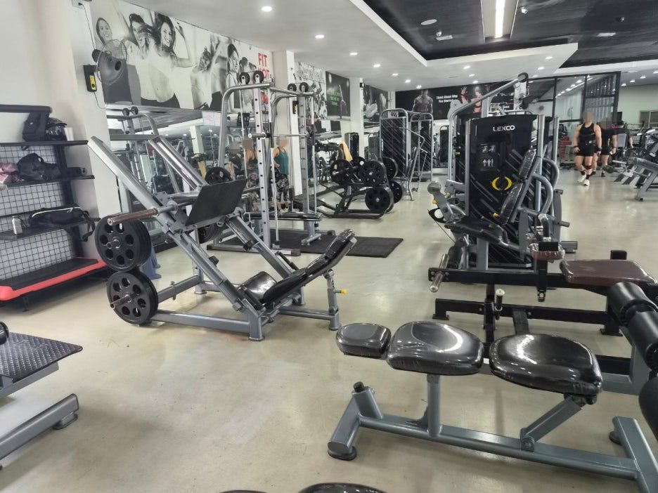 런닝맨 헬스장 (Running Man Gym)